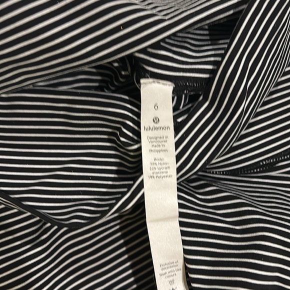 Lululemon cropped leggings - Picture 3 of 3